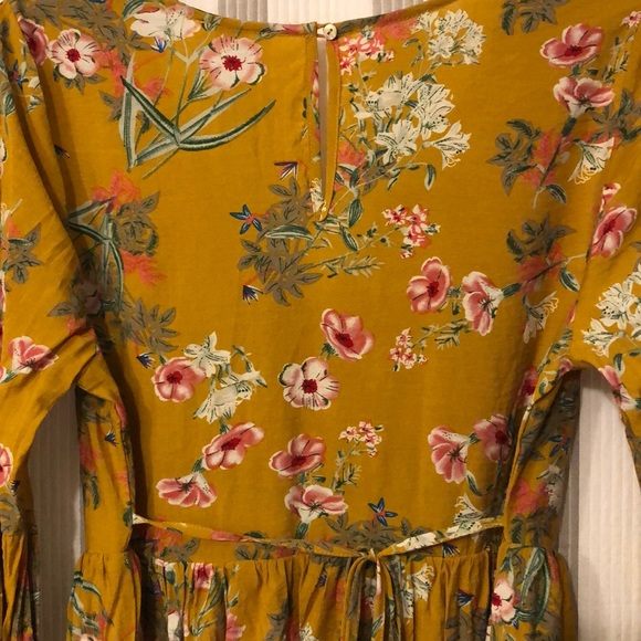 Floral Ruffle Sleeve Mini Dress - Picture 6 of 7